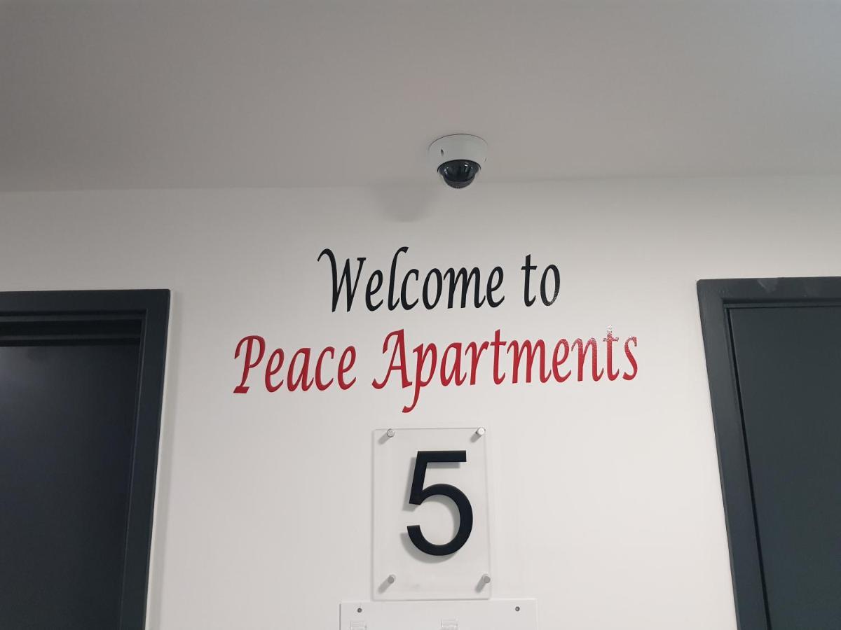 Peace Apartments - Luton Λούτον Εξωτερικό φωτογραφία